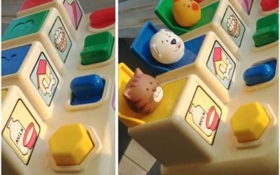 Vintage 80s Shelcore Pop Up Pets with handle – 1984 colorful learning toy, colors, animals, food, numbers, poppin action toys